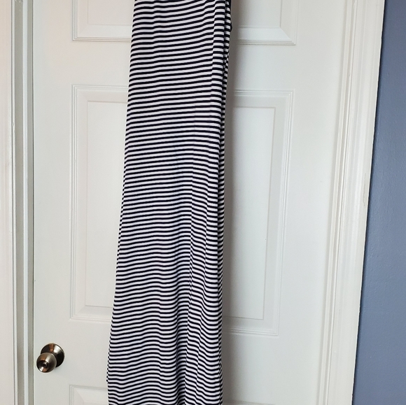 Dress - Picture 4 of 5